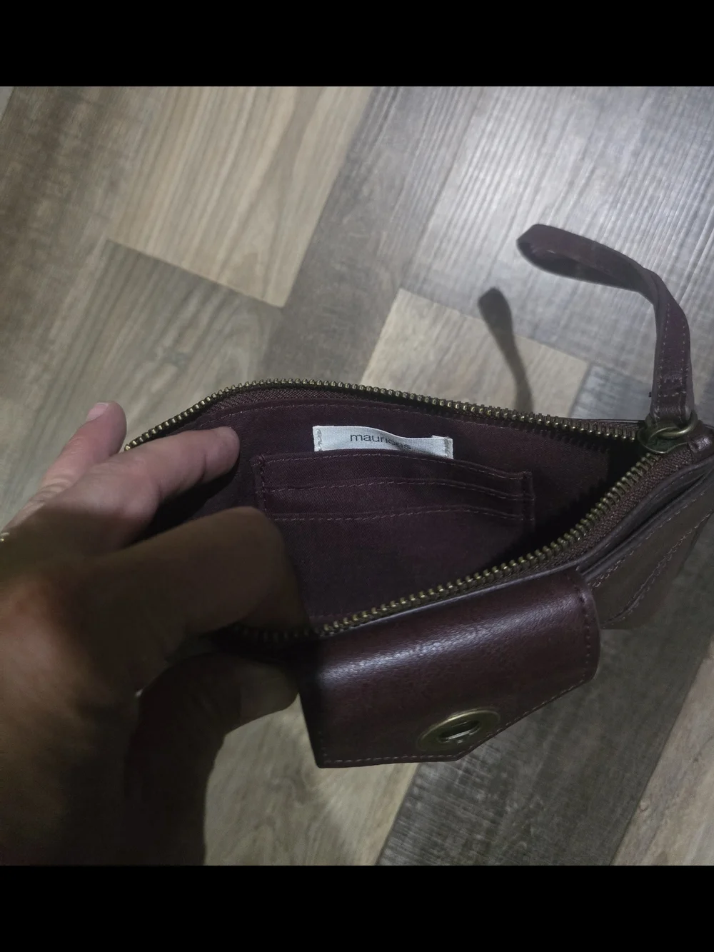24/7 Maurices compact plum